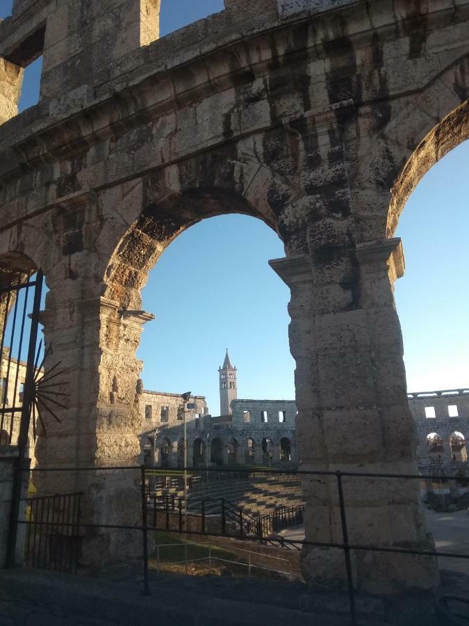 Apartment Amfiteatar Moris Pula Dış mekan fotoğraf